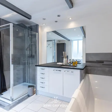 Family - In The Heart Of 8 Guests Private Garden