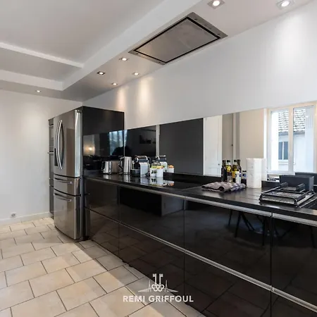 Vakantiehuis Family - In The Heart Of 8 Guests Private Garden