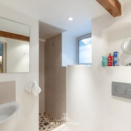 Vakantiehuis Family - In The Heart Of 8 Guests Private Garden Honfleur