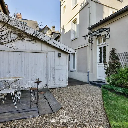 Vakantiehuis Family - In The Heart Of 8 Guests Private Garden *