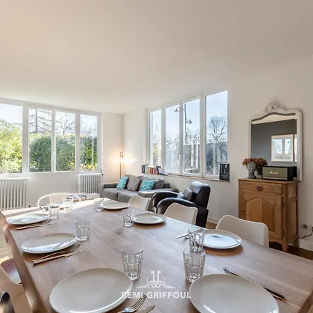 Vakantiehuis Family - In The Heart Of 8 Guests Private Garden Honfleur